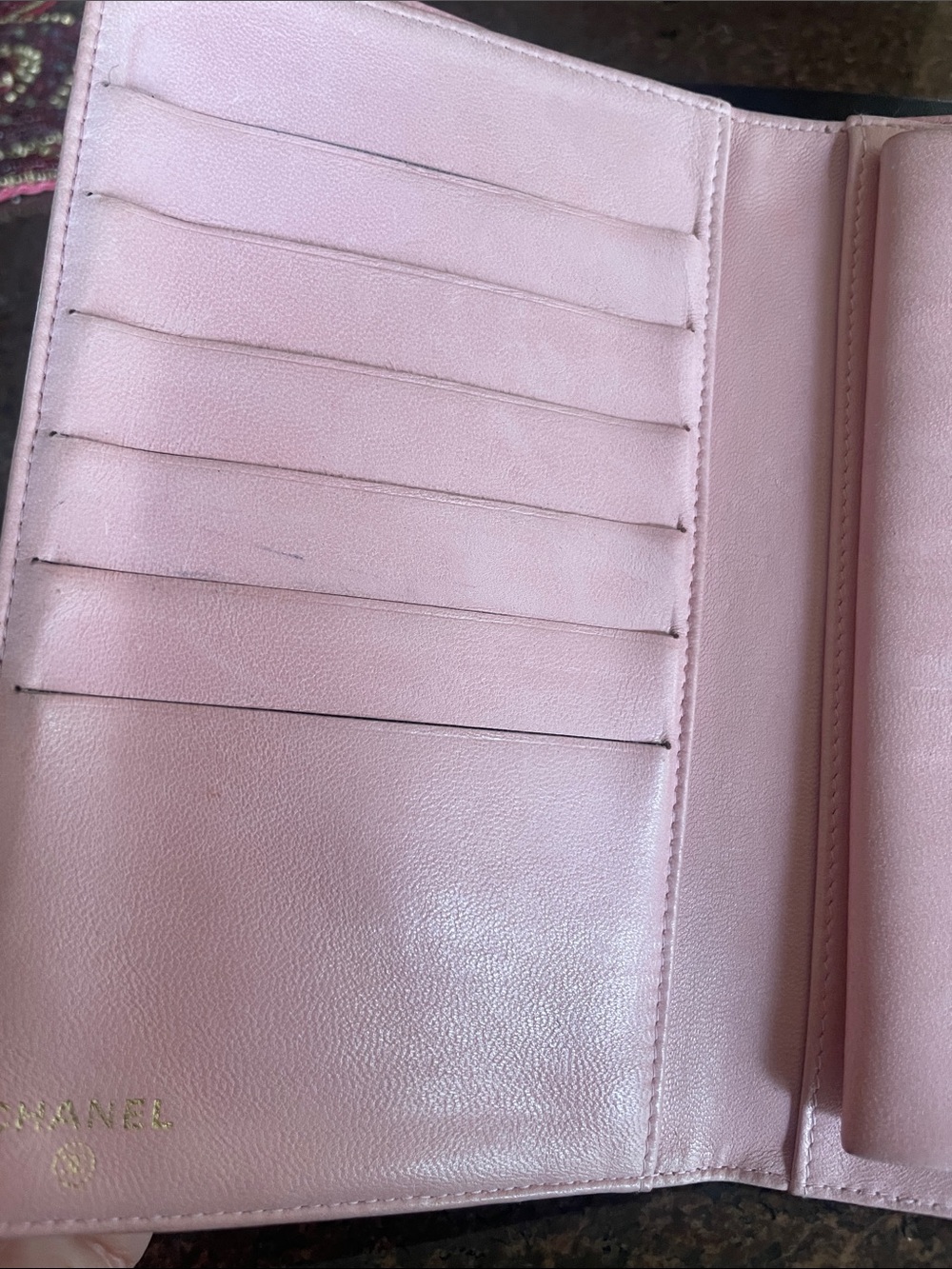 CHANEL Pink Caviar Leather wallet  with Stitched CC - Picture 5 of 9